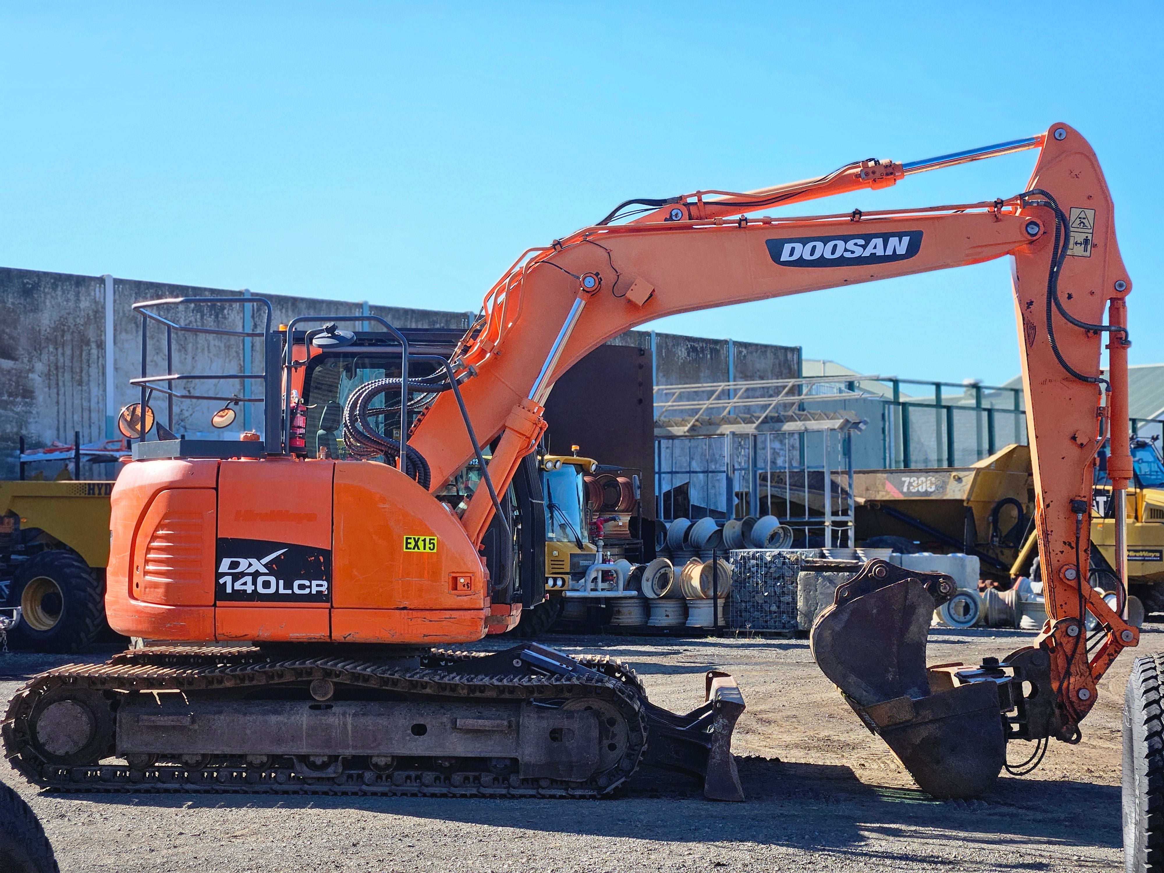 2015 Doosan DX140LCR Excavator