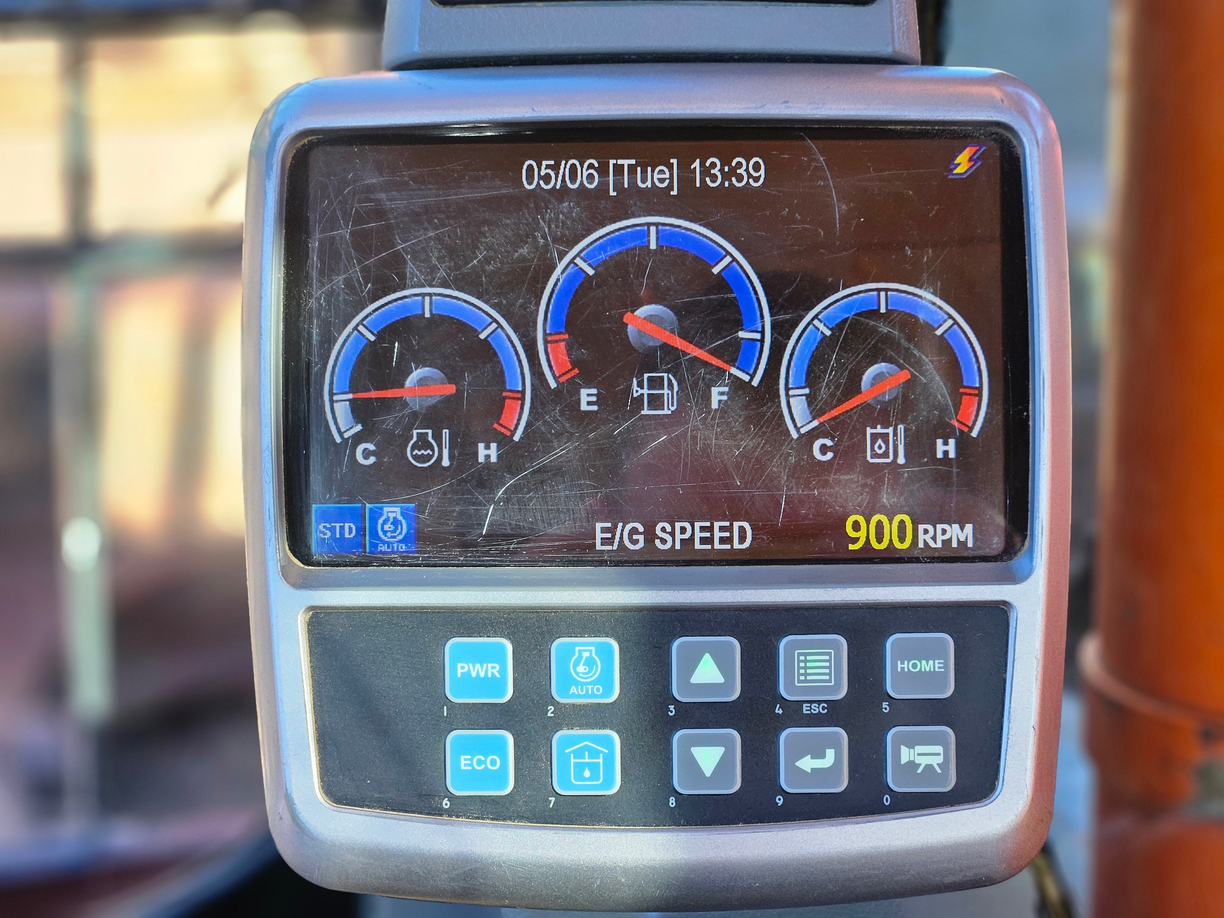 2015 Doosan DX140LCR Excavator