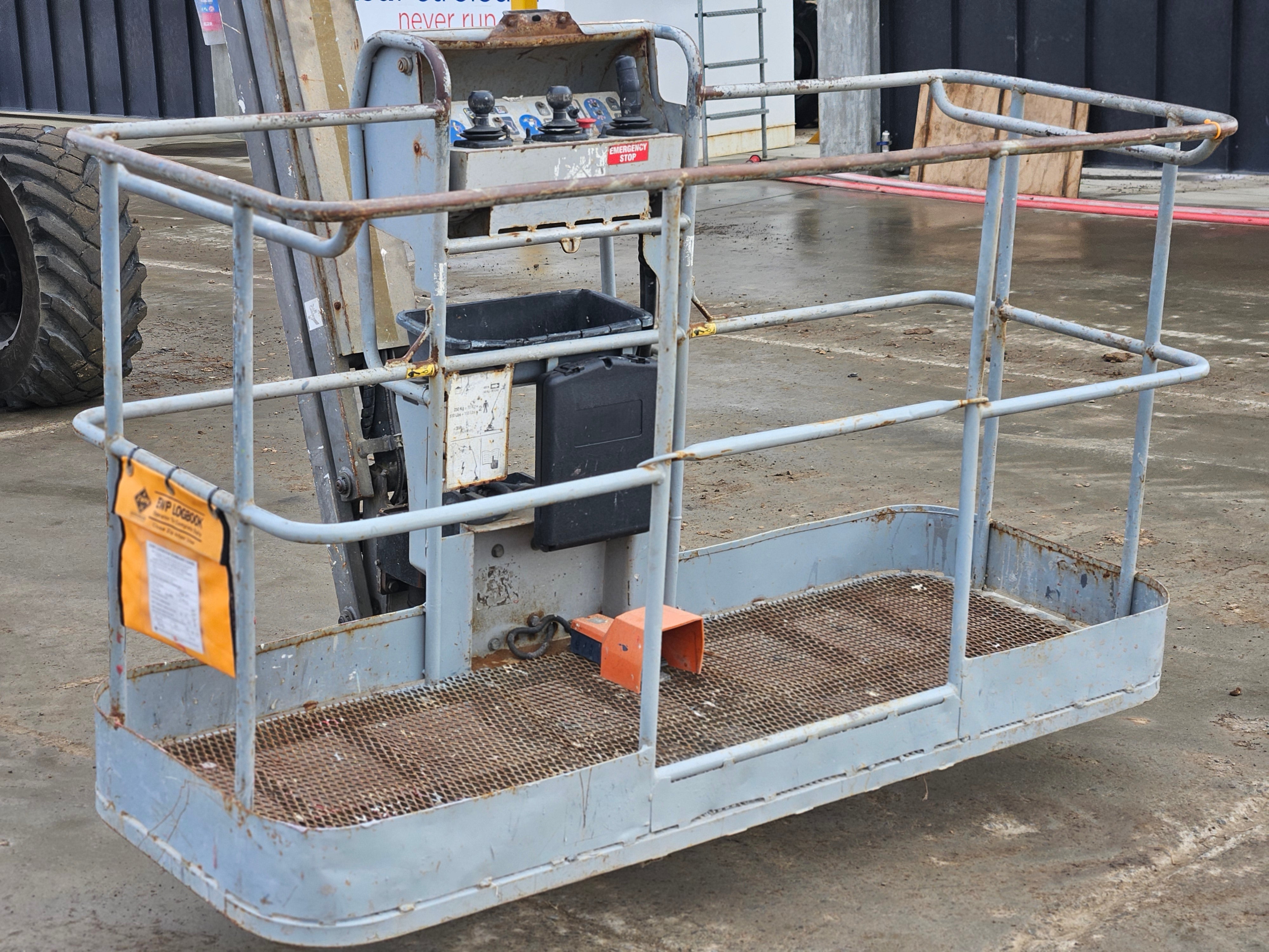 $1 Reserve 2011 Manitou 200ATJ Knuckle Boom