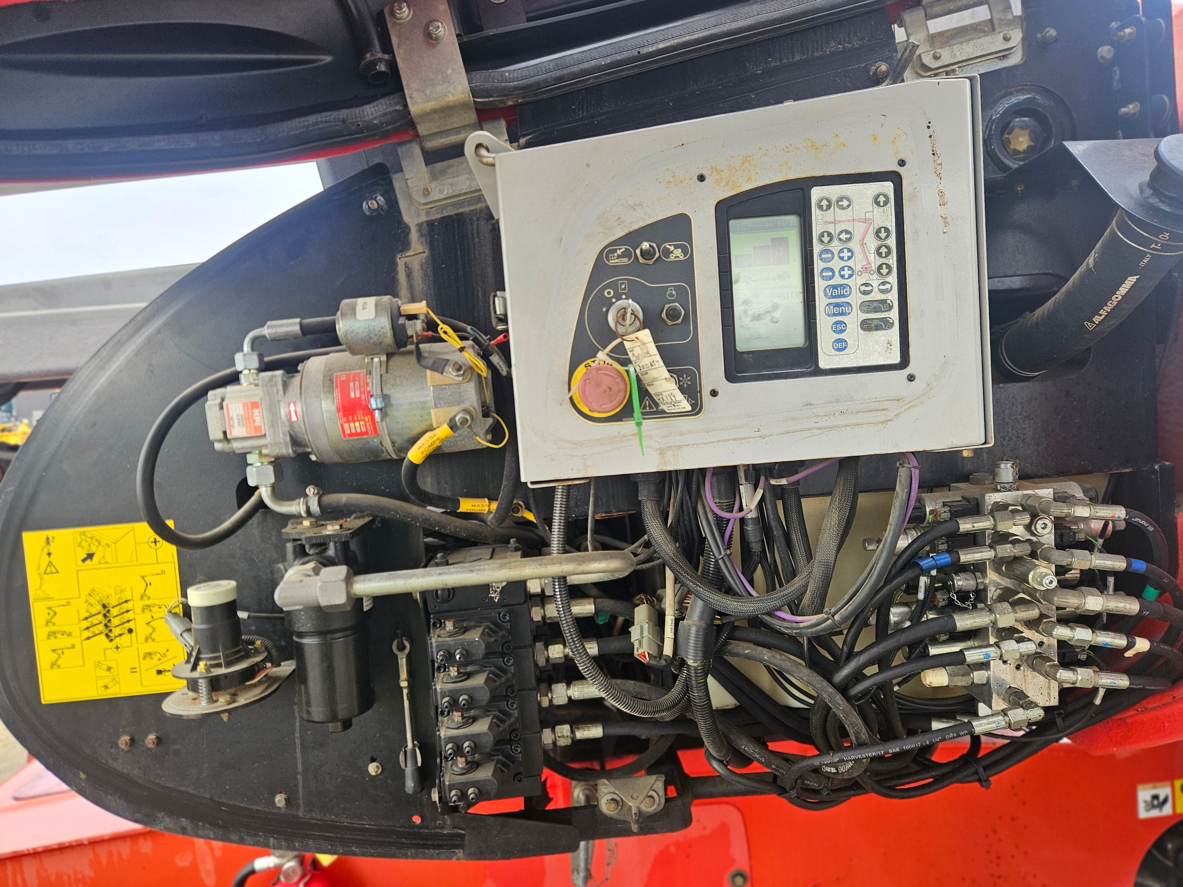 $1 Reserve 2011 Manitou 200ATJ Knuckle Boom