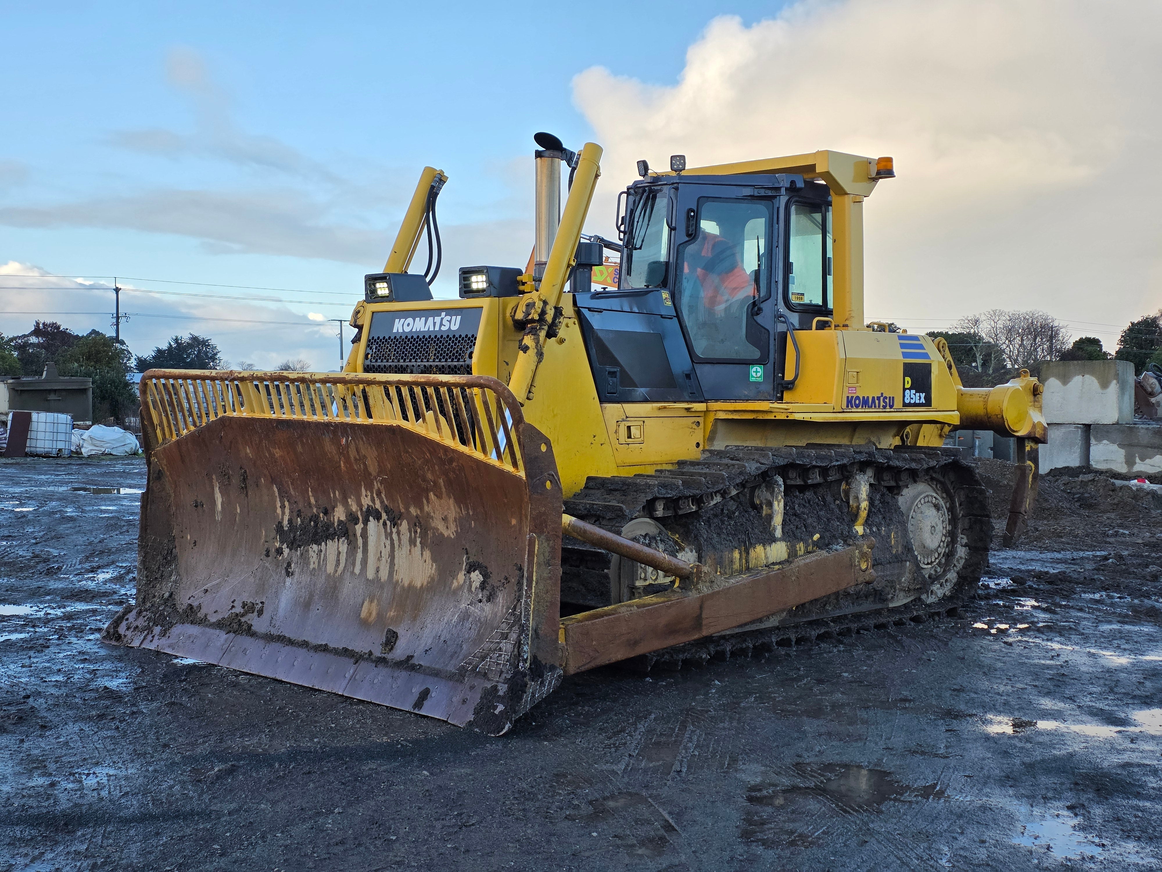 2011 Komatsu D85EX Bulldozer