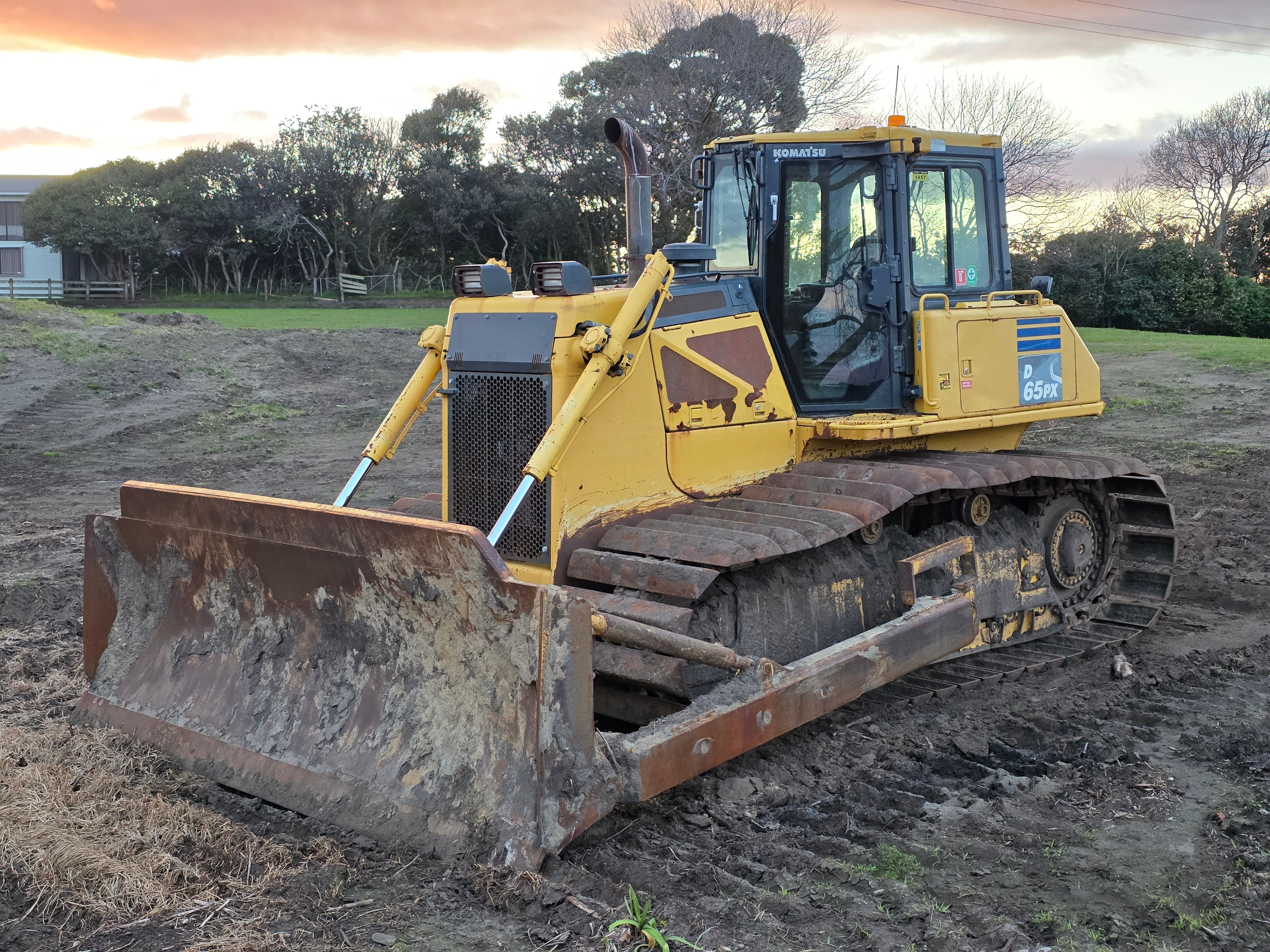 2015 Komatsu D65PX-17 Bulldozer