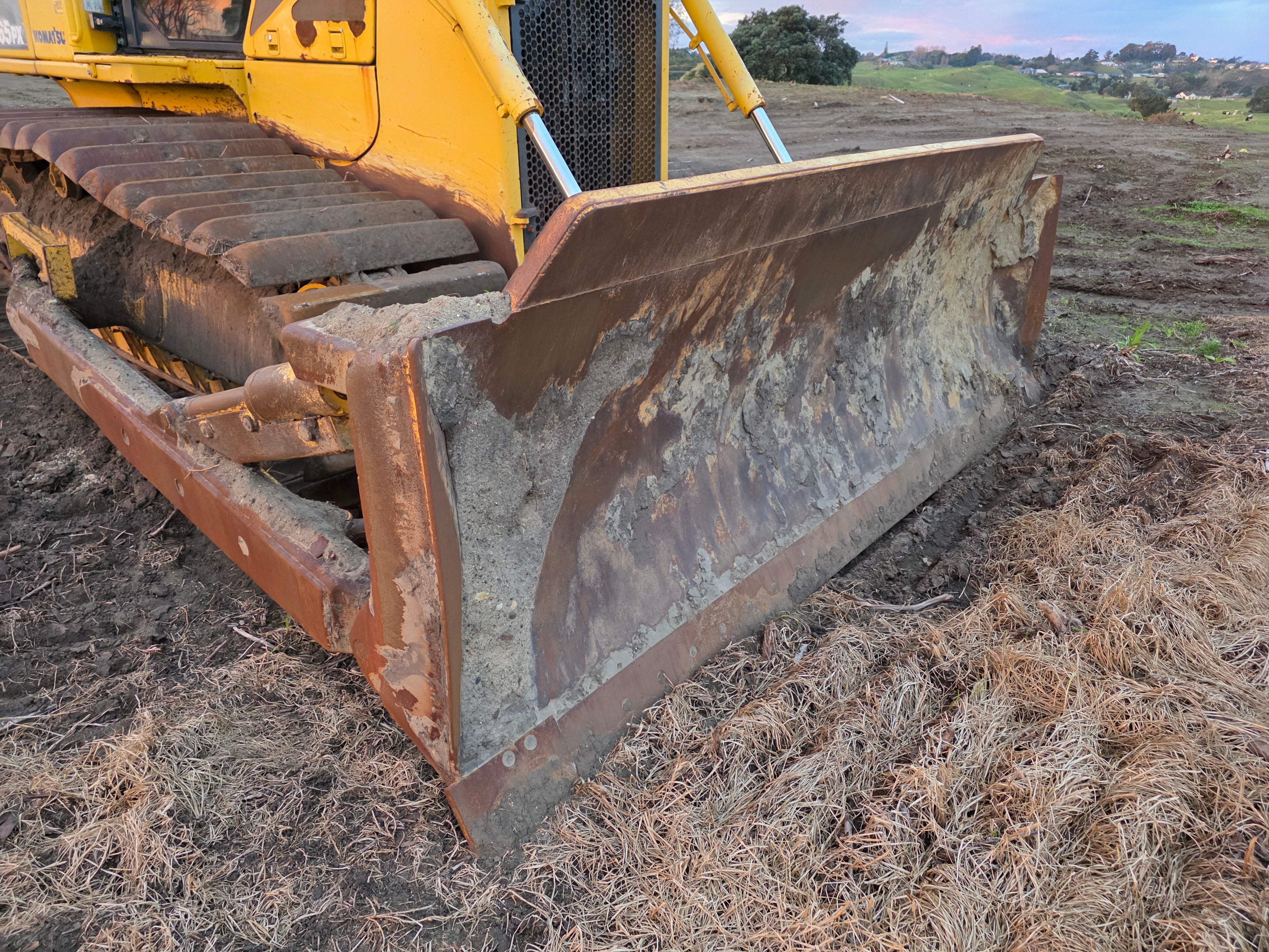 2015 Komatsu D65PX-17 Bulldozer