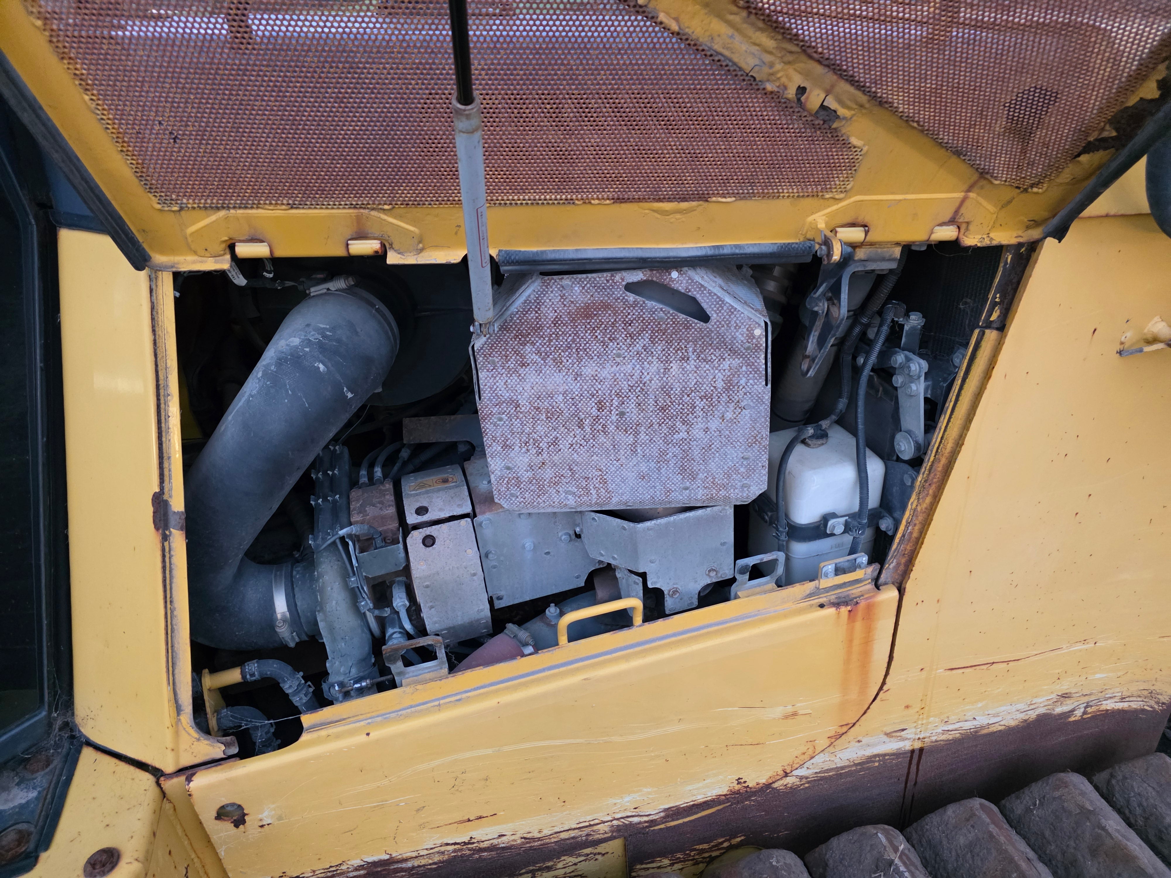 2015 Komatsu D65PX-17 Bulldozer
