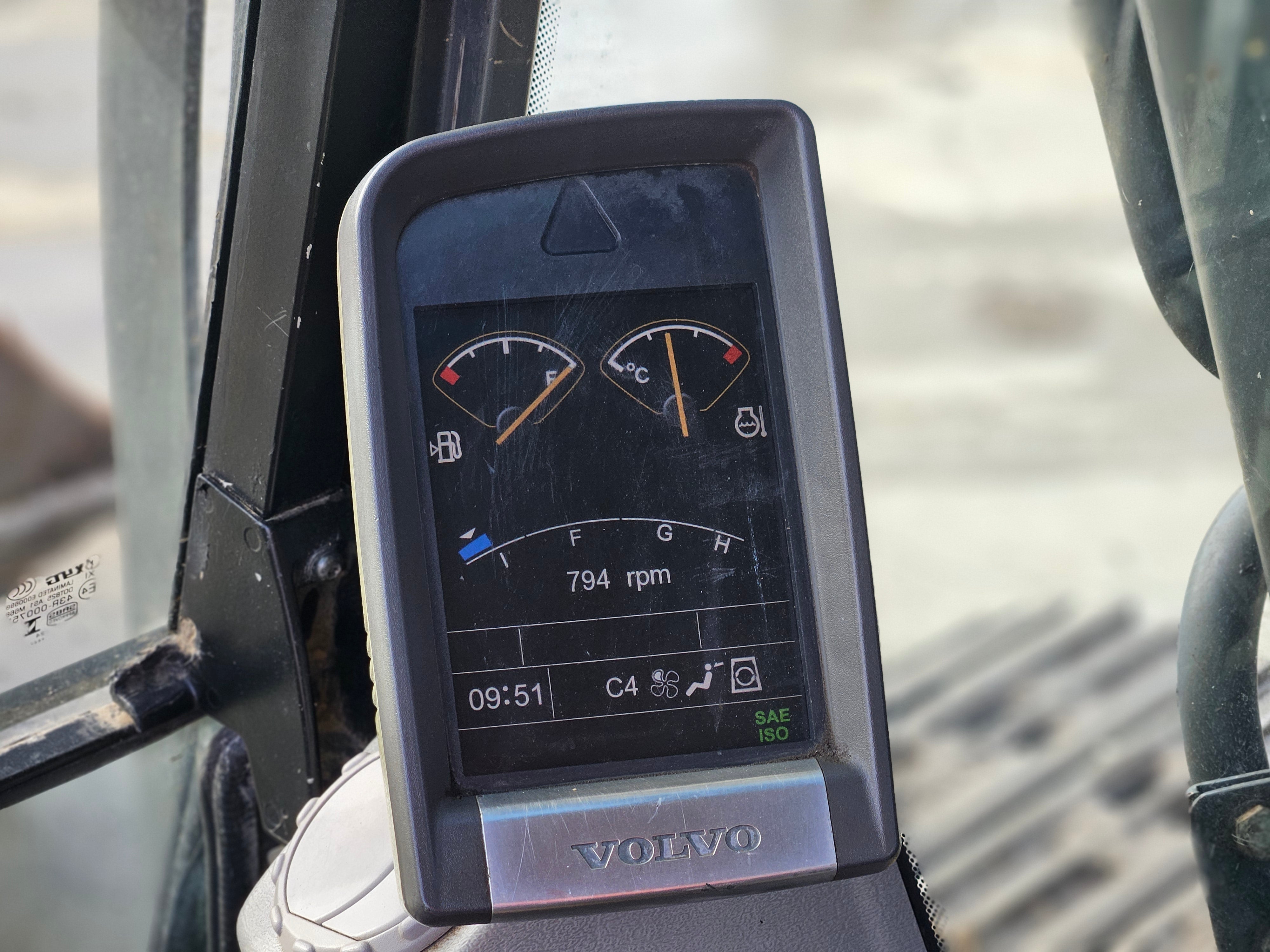 2012 Volvo EC220DL Excavator