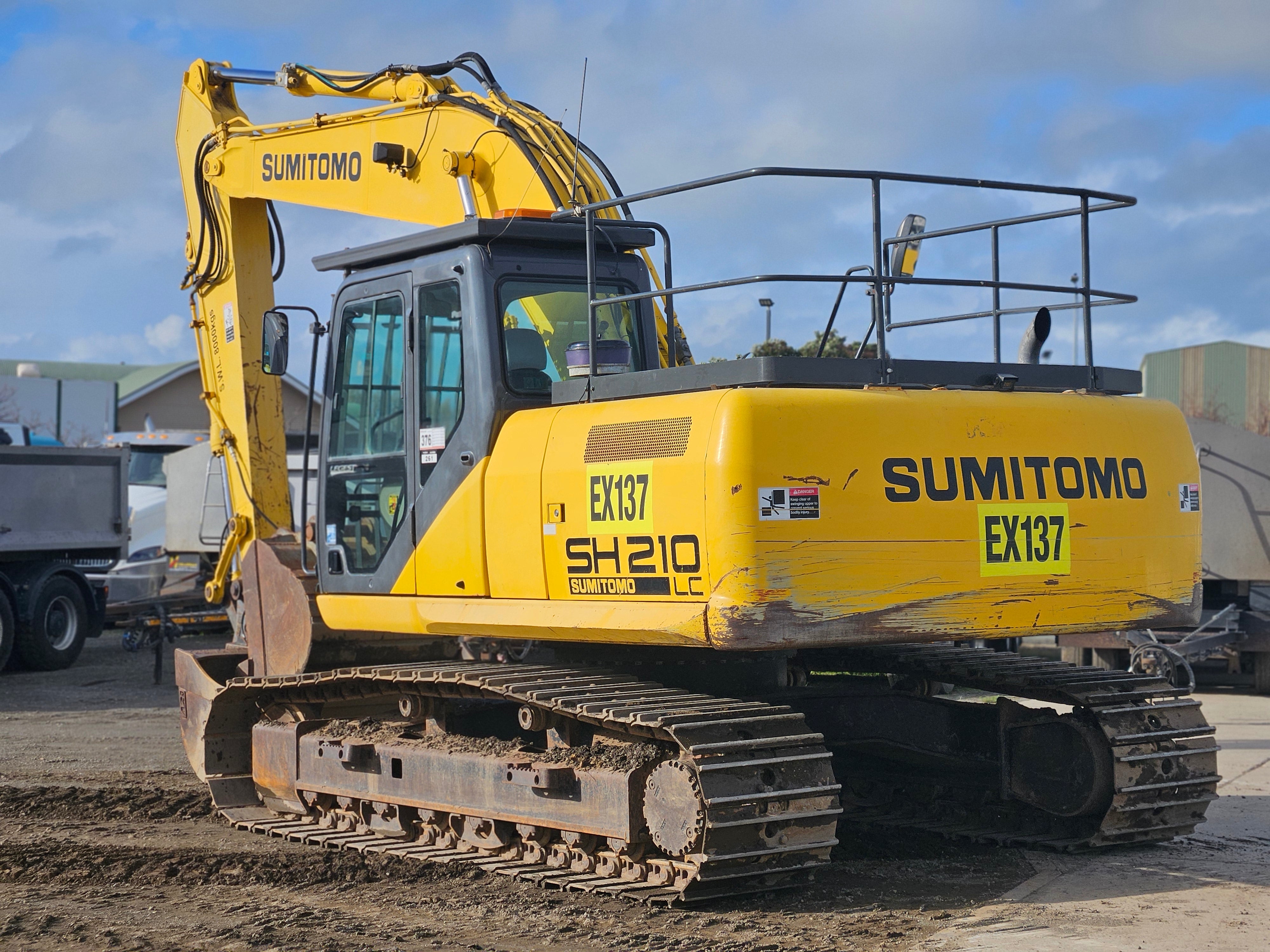2015 Sumitomo SH210LC-5 Excavator