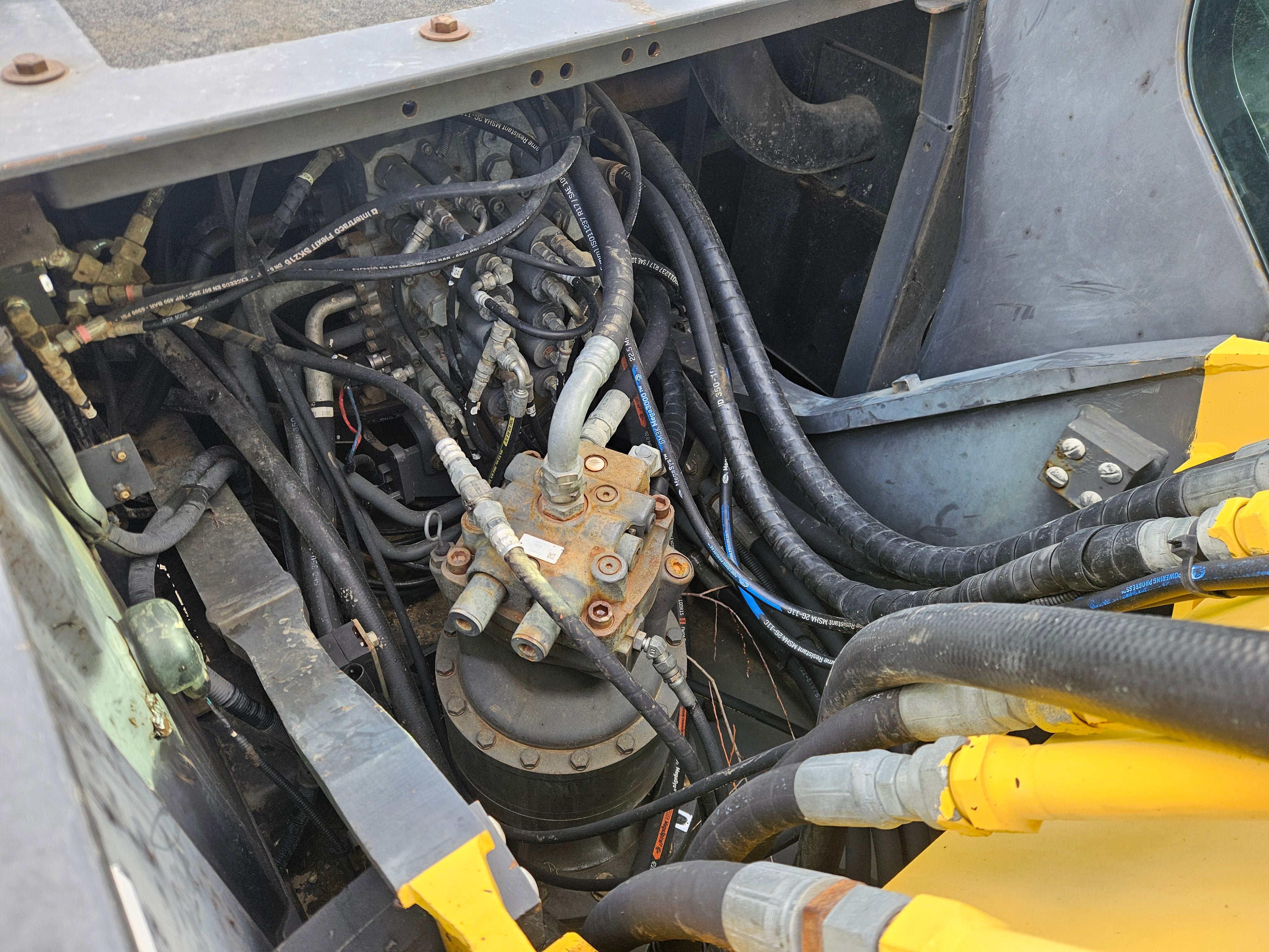 2015 Sumitomo SH210LC-5 Excavator