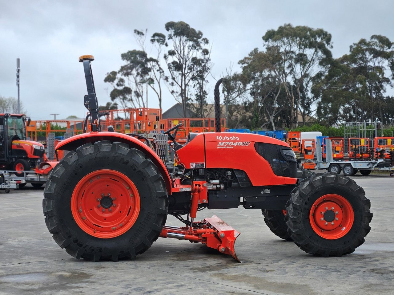 2021 Neilo M7040 ROPs Grader