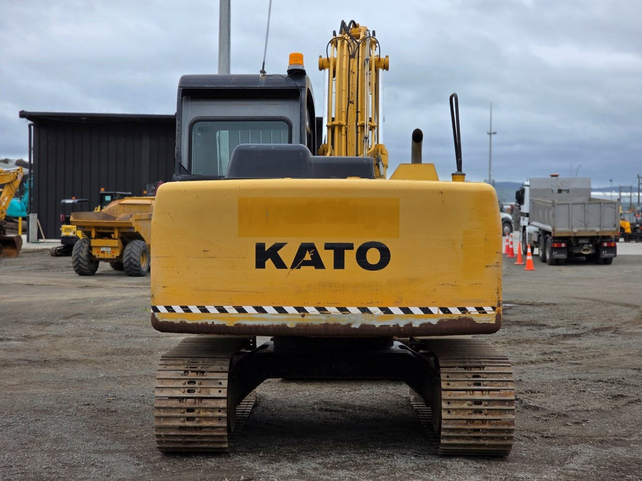 2017 Kato HD512-6 Excavator