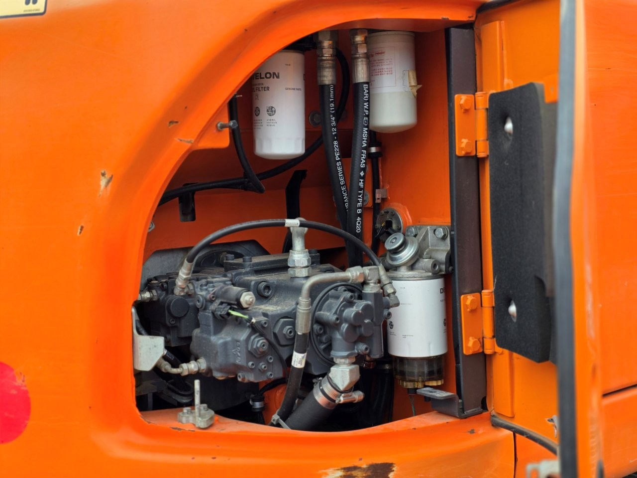 2016 Doosan DX140LCR Excavator