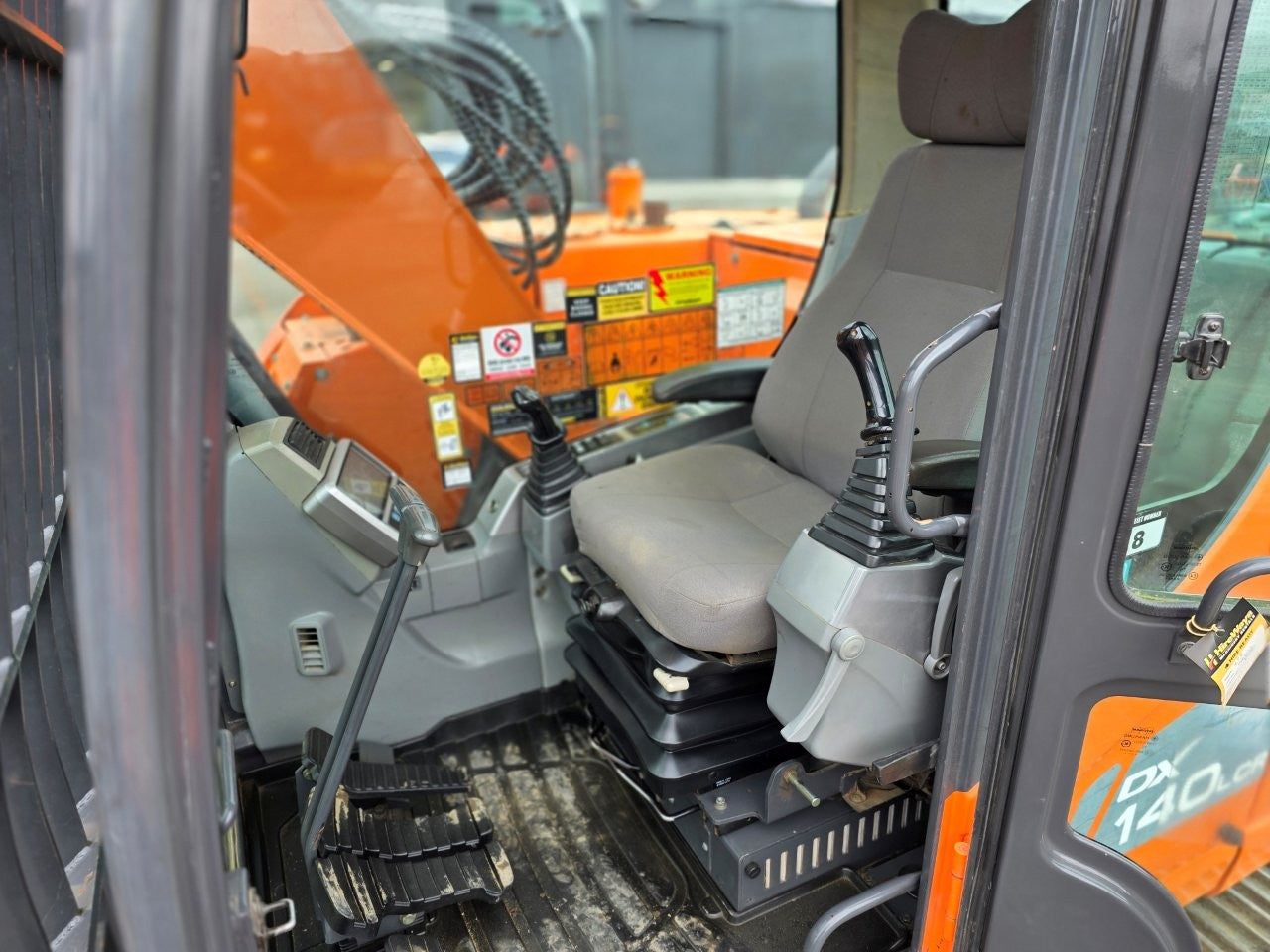 2016 Doosan DX140LCR Excavator