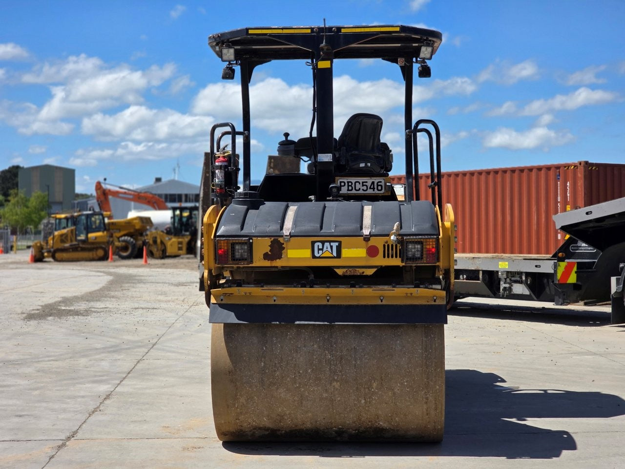 2014 Caterpillar CB44B Double Drum Roller