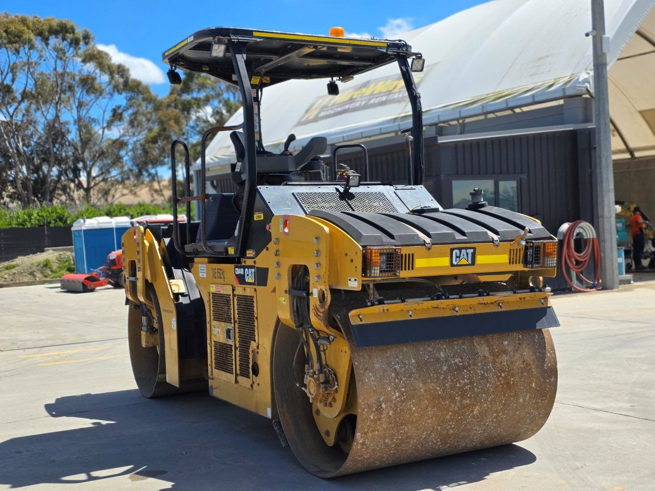 2014 Caterpillar CB44B Double Drum Roller