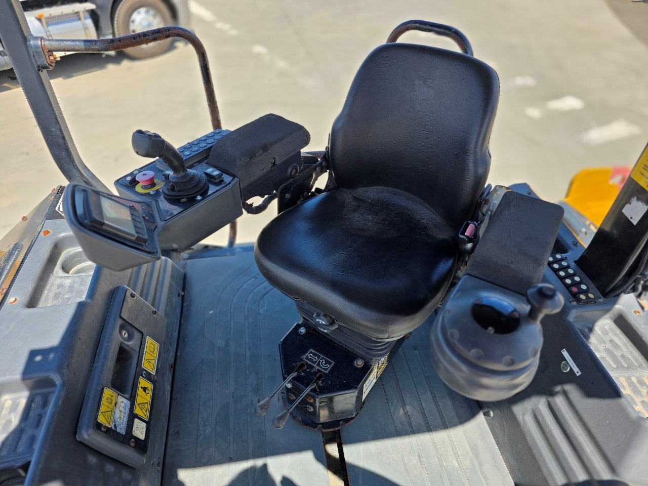 2014 Caterpillar CB44B Double Drum Roller