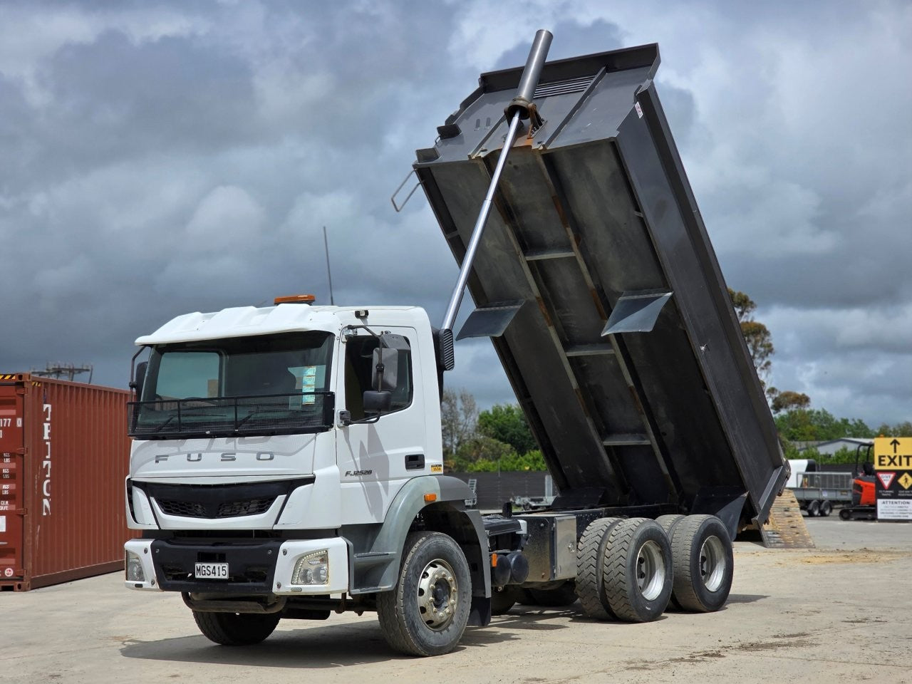 2019 Fuso Enduro FJ2528 6x4 Tipper