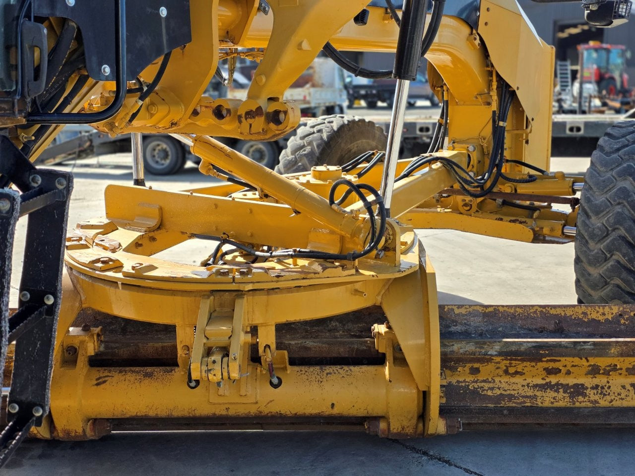 2010 Caterpillar 120M Grader