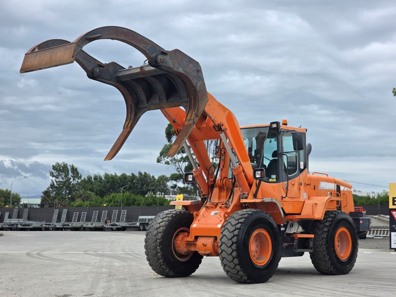2014 Doosan DL250 Loader
