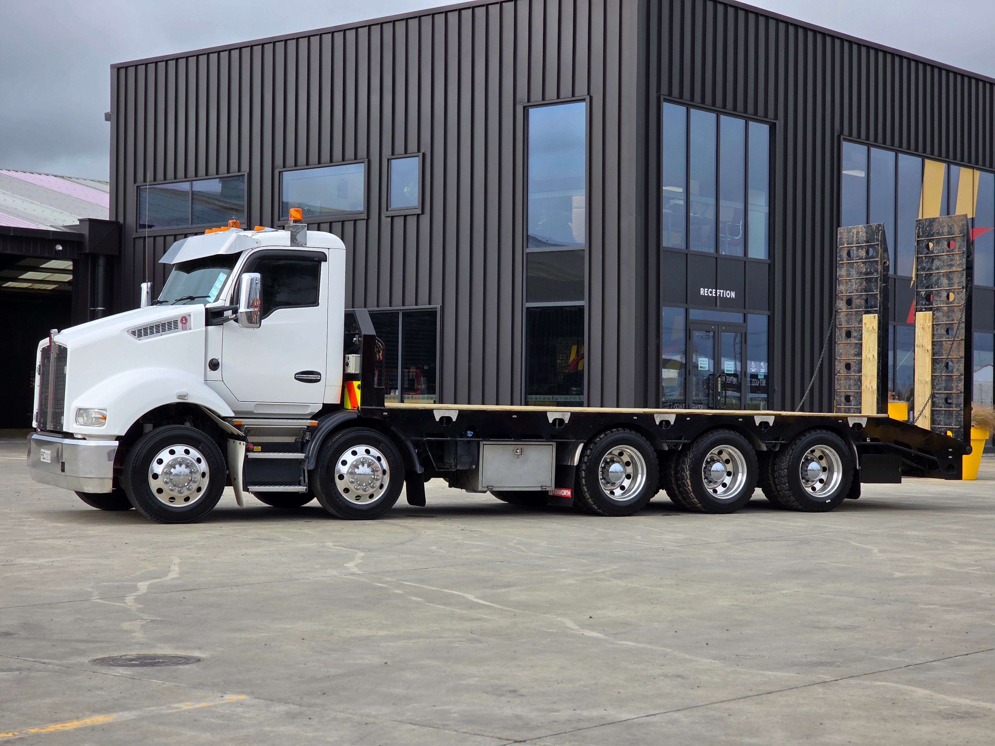 2020 Kenworth T360 10x6 Rigid Transporter