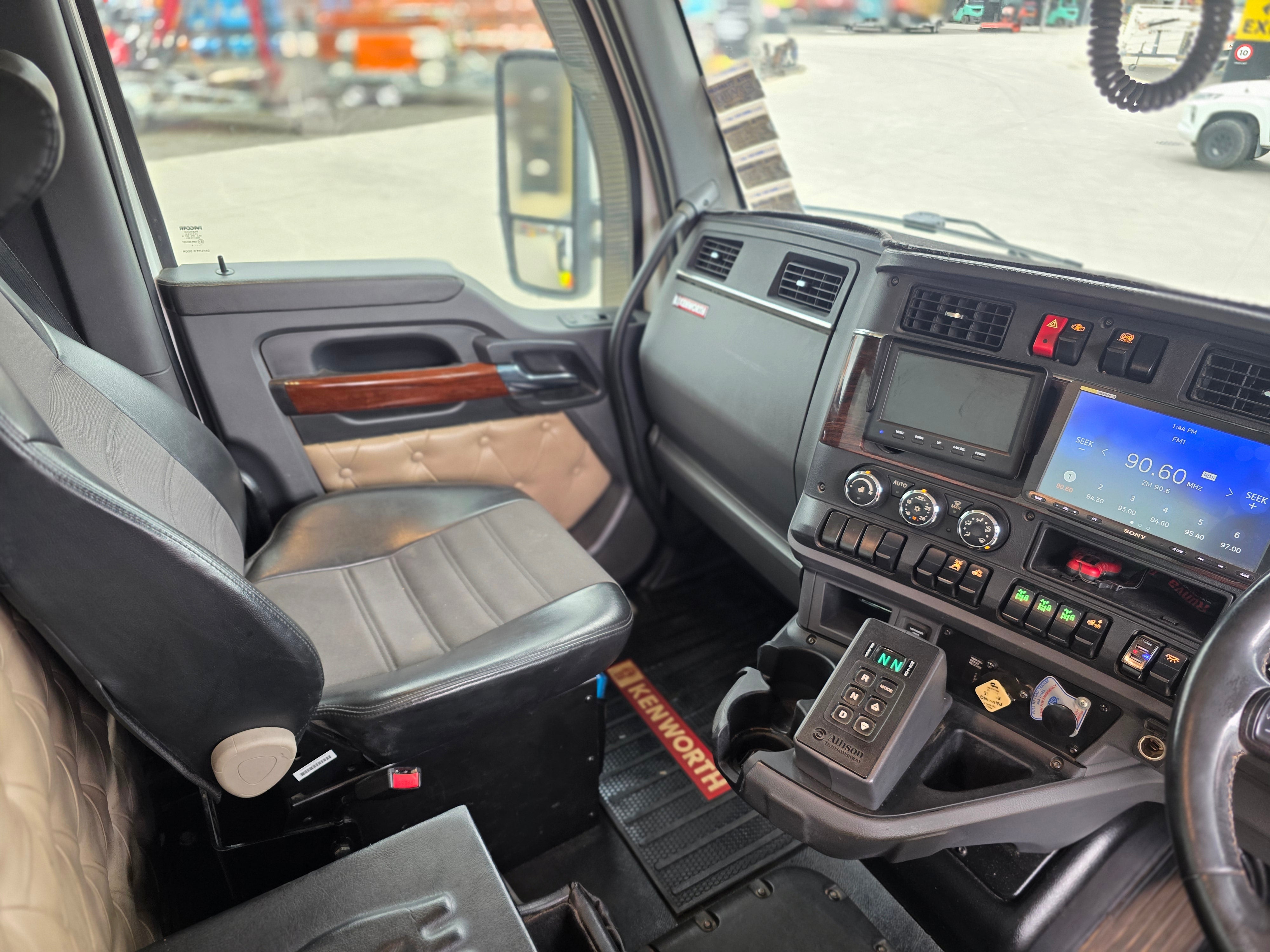 2020 Kenworth T360 10x6 Rigid Transporter