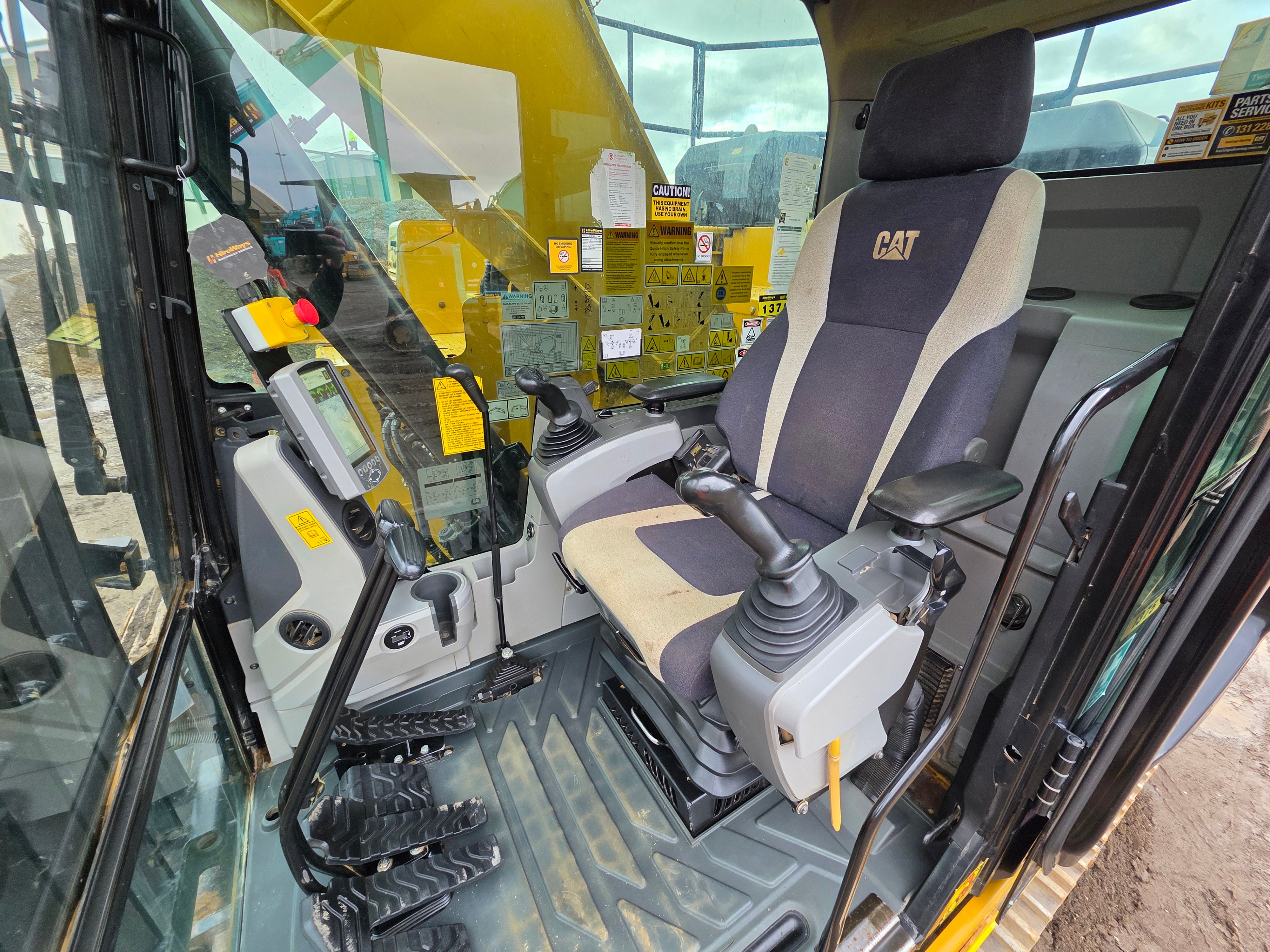 2016 Caterpillar 335FLCR Excavator