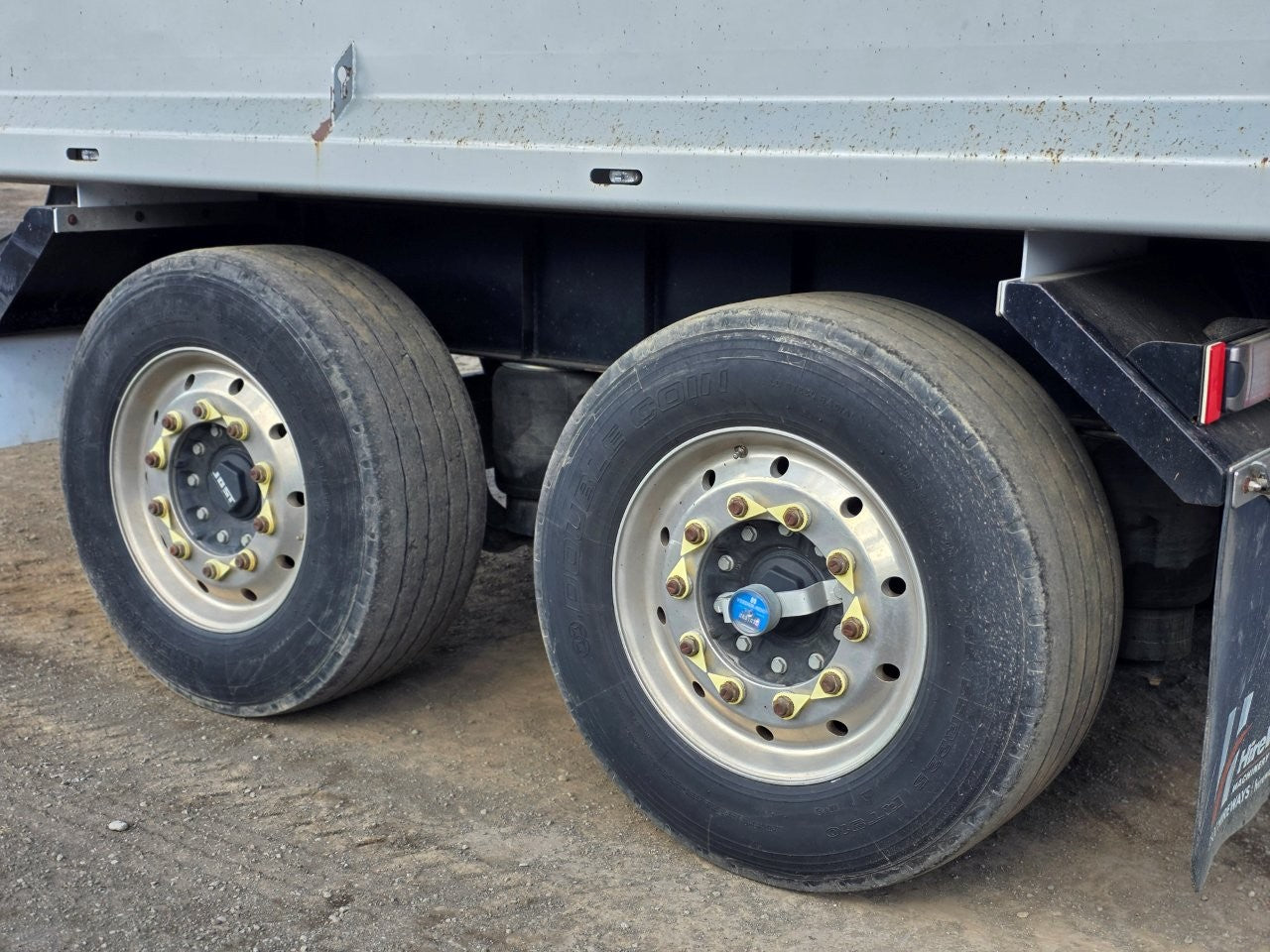 2022 MJ Customs 2Axle Tip Trailer