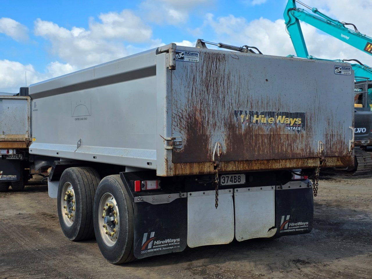 2022 MJ Customs 2Axle Tip Trailer