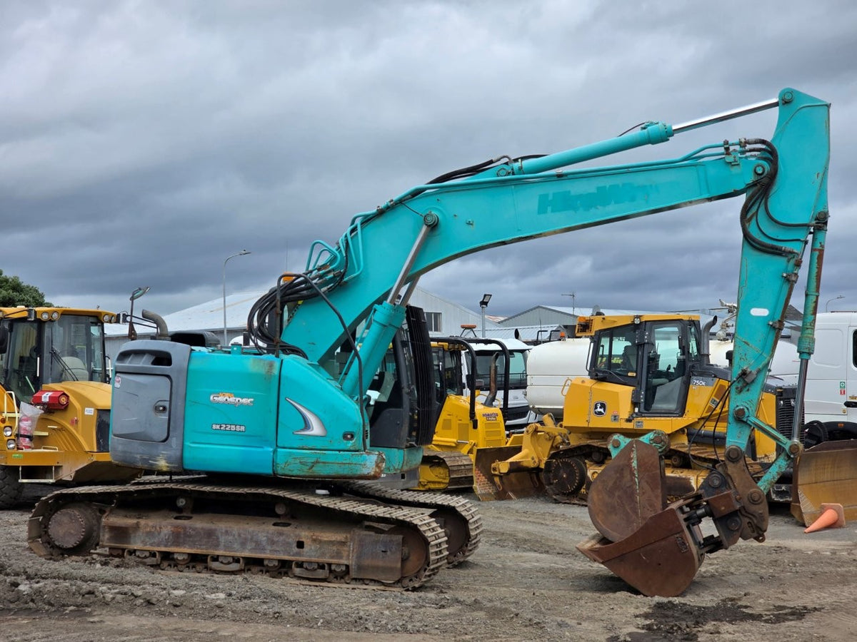 $1 Reserve 2017 Kobelco SK225SR-2 Excavator - TradeMe