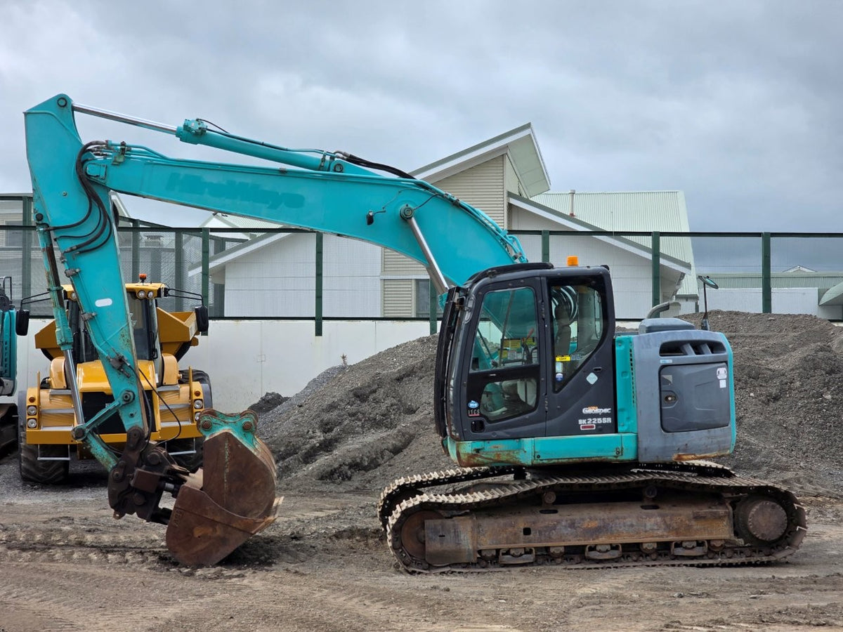 $1 Reserve 2017 Kobelco SK225SR-2 Excavator - TradeMe