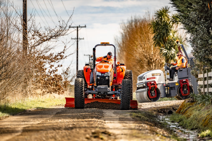 Neilo M5111 ROP's Tractor Grader - Neilo Equipment